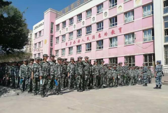 哈密市第六中学阅读区