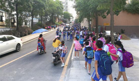 深圳市宝安区沙井街道上寮小学阅读区