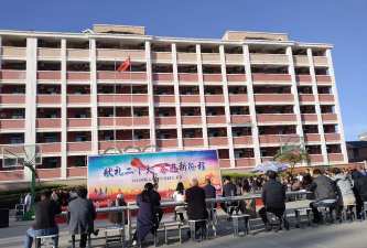 鄯善县葡萄开发公司第二子弟学校阅读区