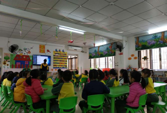 汕尾市城区凤山街道育华幼儿园阅读区