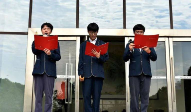 电白县曙光中学阅读区