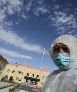 乌鲁木齐县甘沟乡中心学校阅读区