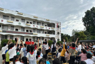 茶陵县马江镇中心小学阅读区