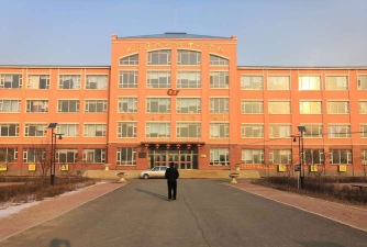 芹河中学阅读区