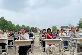 林召中学阅读区