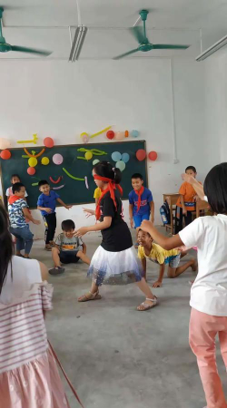 平政中心小学阅读区