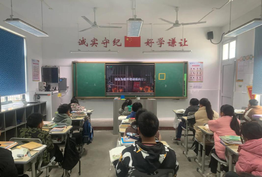 兰州市城关区新桥小学阅读区