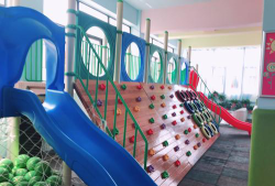 乐昌市梅花镇七色花幼儿园阅读区