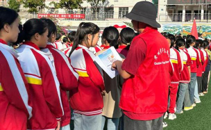 修文县大石乡中心小学阅读区