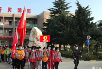 蒲城县高阳镇中心小学阅读区