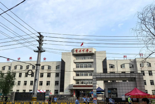 东皇育才学校阅读区