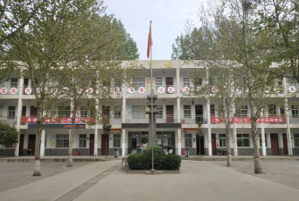 新村乡初级中学阅读区