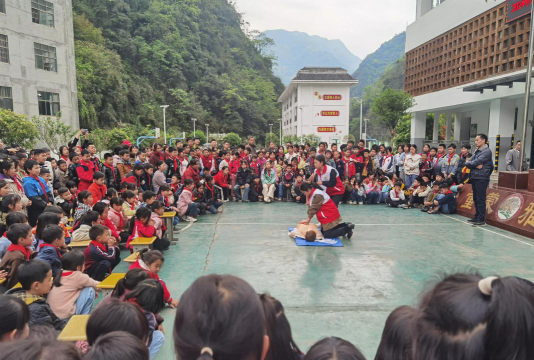 平远黄畲中学阅读区