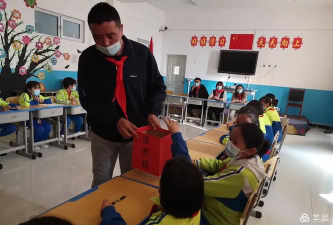 托克逊县夏乡卡拉苏中心小学阅读区