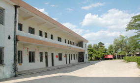 海丰县公平中学阅读区