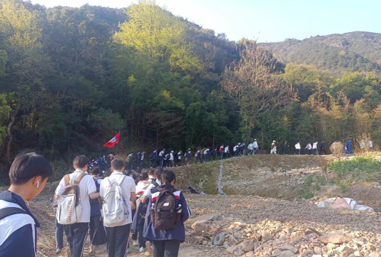 禹州市范坡乡第二初级中学阅读区