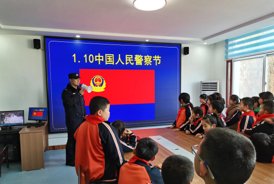 陵县滋镇初级中学阅读区