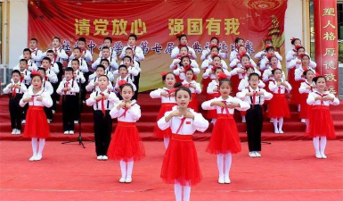 甘肃天水麦积区社棠中心小学阅读区