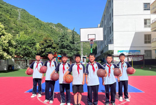 黄龙县石堡镇中心小学阅读区