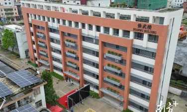 龙川县田心中学阅读区