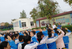 小坡小学阅读区