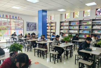 南召县城郊乡初级中学阅读区