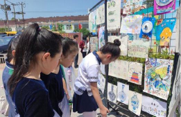 万山镇小学阅读区