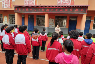 满堂川中心小学阅读区