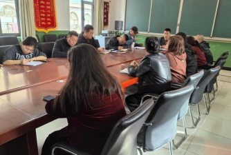 石咀驿镇中心小学阅读区