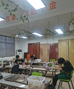 正定县彩匠培训学校有限公司阅读区