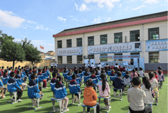 苟渠小学阅读区