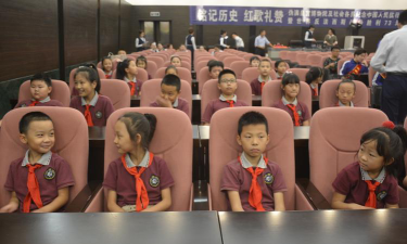 东安学校阅读区