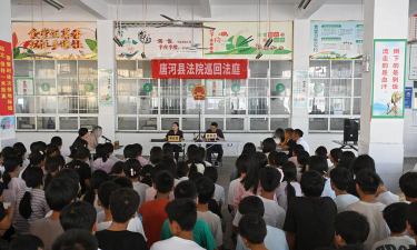 唐河县少拜寺镇第二初级中学阅读区