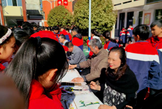唐河县城关镇三八学校阅读区