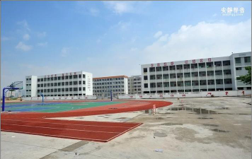 军埠镇莲坛中学阅读区