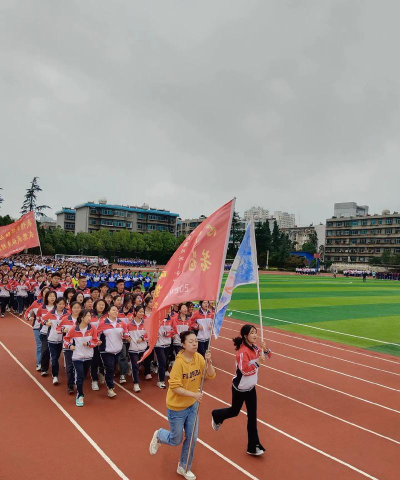 麒麟镇龙峰中学阅读区