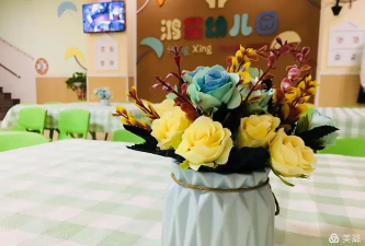 阳西县鸿星礼仪幼儿园阅读区