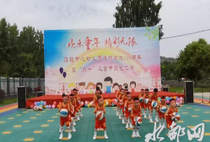 高州市石鼓镇六一幼儿园阅读区