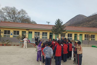 临洮县新添镇梁家小学阅读区