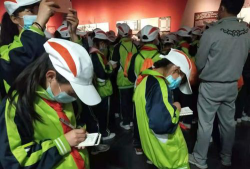 临洮县南屏镇岚林寺小学阅读区