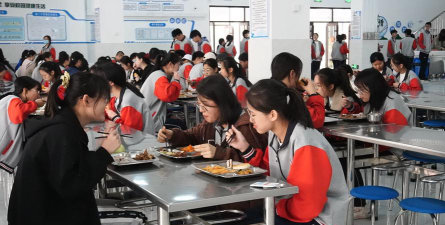 青岛市城阳第二高级中学阅读区