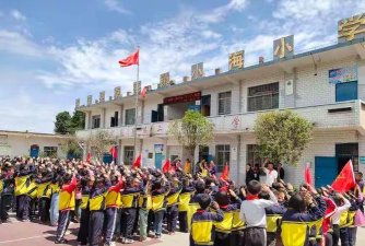威宁县草海镇新林小学阅读区