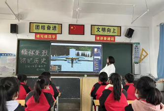 凯里市第十二小学阅读区