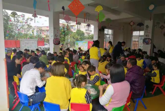 湛江市霞山区子语幼儿园阅读区