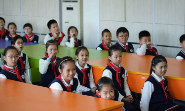 贝发小学阅读区