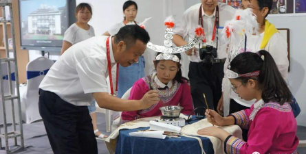 都匀市第八完全小学阅读区