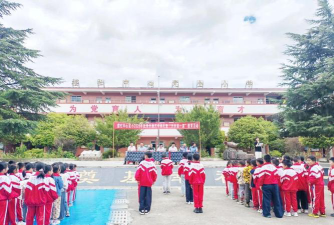 都匀市第二完全小学校阅读区