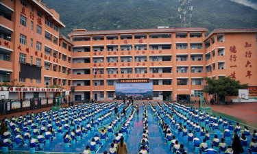 都匀市第九完全小学校阅读区