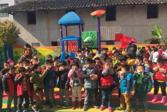 信丰县安西镇爱心幼儿园阅读区