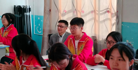 临潭县城关一小阅读区